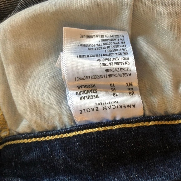 Size 10 American Eagle Jeans - Picture 3 of 3